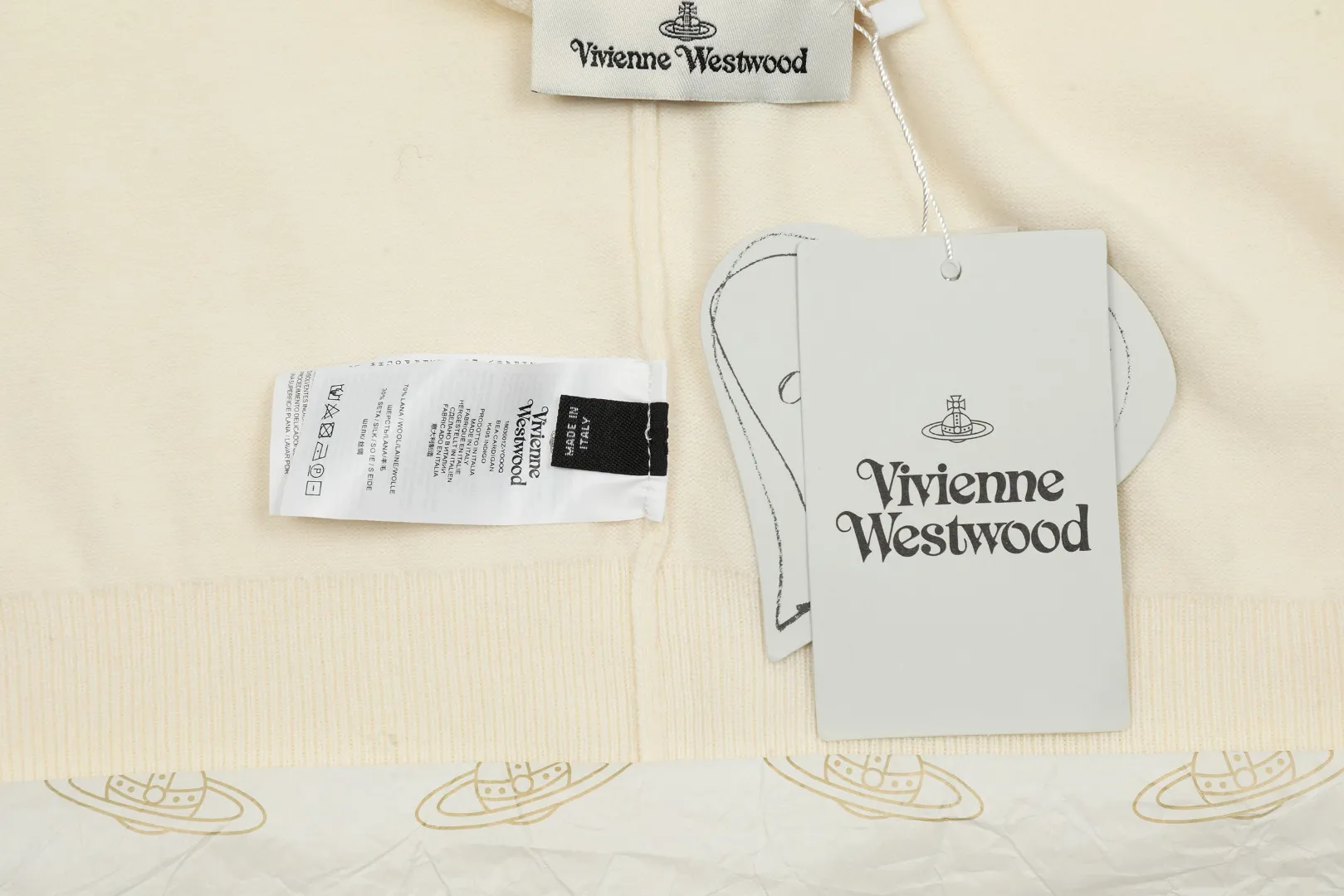 vivienne west wood Vivienne Saturn Classic Knitted Sweater Wool Cardigan 2023FW Latest Model Exclusive and Highest Quality on the Whole Network Order with Confidence - 🧩15% Merino Cotton Wool 85% Wool Blended 🧩Correct Italian 🇮🇹100% Wool Washed Wheat Logo 🧩Original Purchase True Model Opening 🧩Original Purchase Records and Comparison Charts Can Be Provided Order with Confidence 🧩Customized laser translucent buttons, the texture is clean and clear, completely restored 🧩Instant sale of all Taobao 300+ versions. Purchasing quality, full of quality, definitely not a copywriter, a real good product, the actual product is far beyond the budget. Size: S -M- L Color: black, cream apricot, coffee, gray, fluorescent green, blue